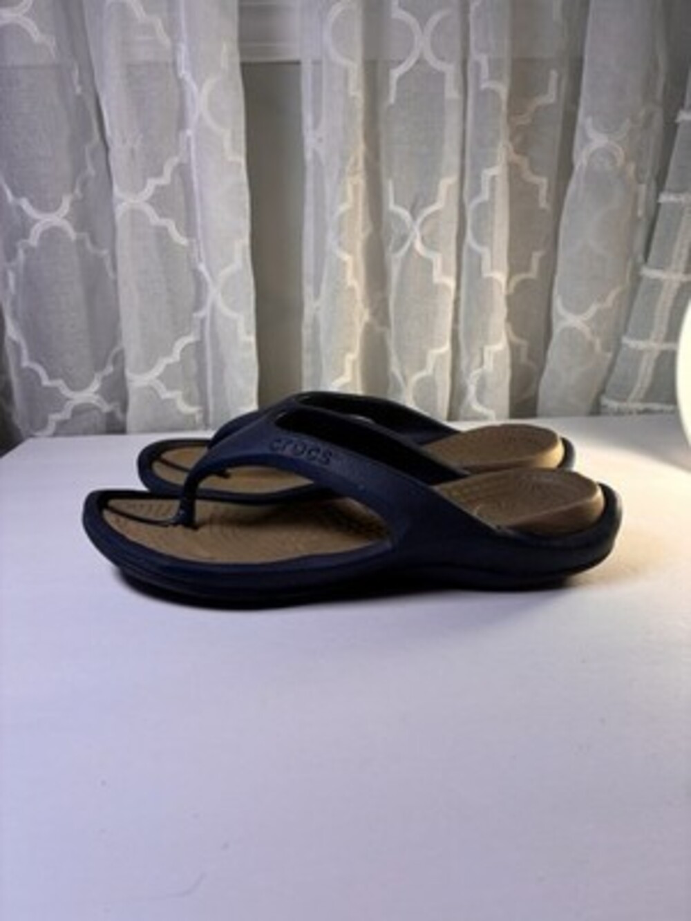 Crocs Athens 11Unisex Flip Flops Size 8-9 In Navy And Tan
